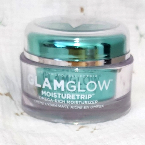 GLAMGLOW Other - GLAMGLO Moisturetrip